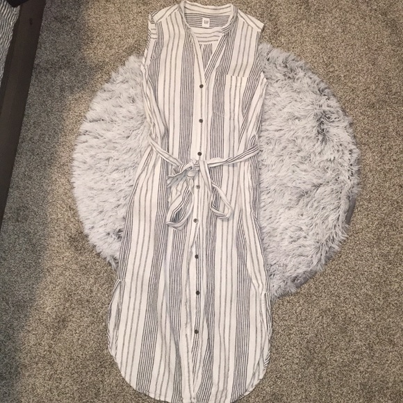 GAP Dresses & Skirts - ⚪️Gap White Sleeveless Stripe Midi Shirtdress⚪️